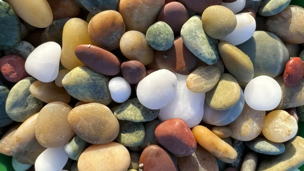 Rockhounding and colorful rocks on a southern Oregon beach.